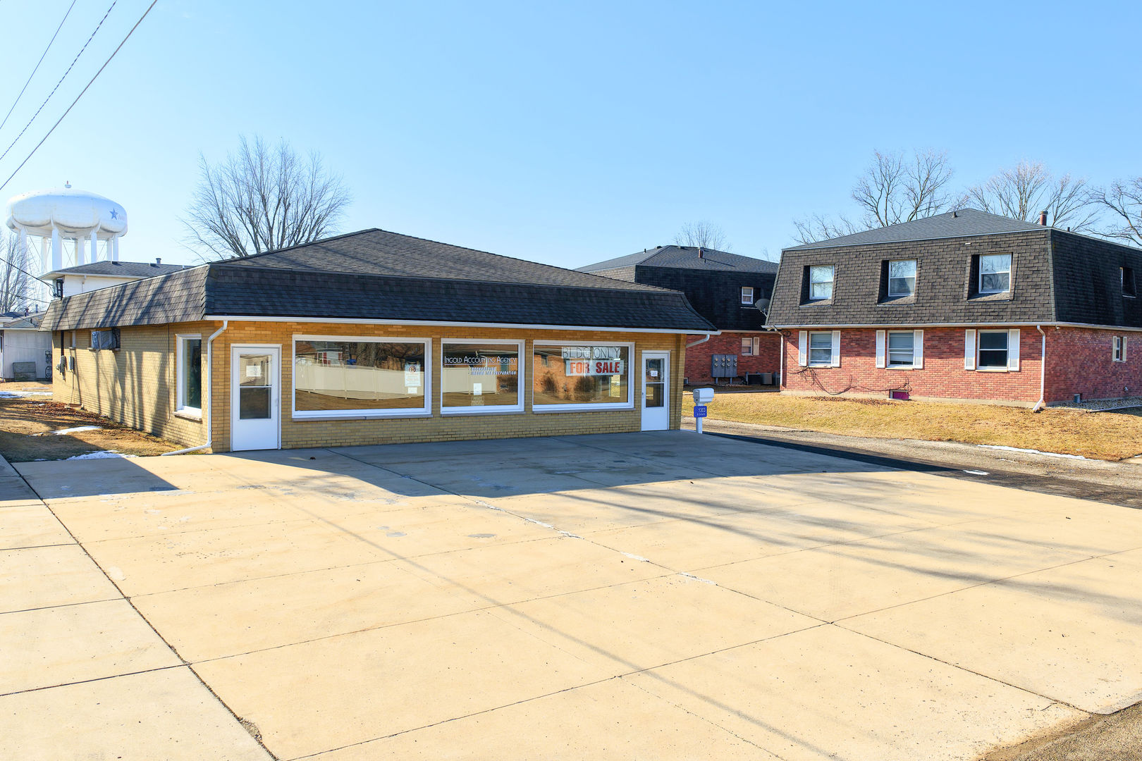 1303 E Circle Drive