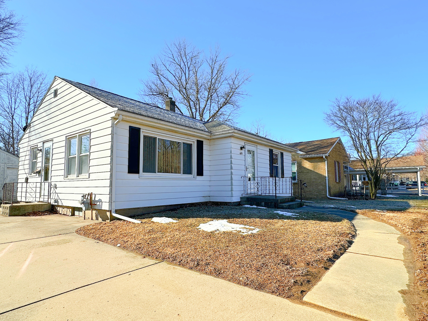 619 W Bluff Street