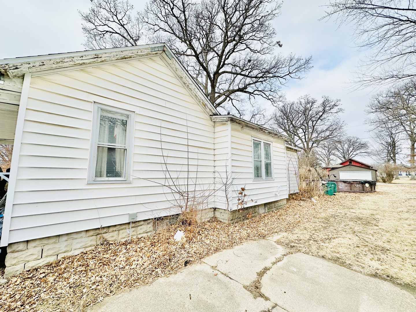 208 W 12th Street