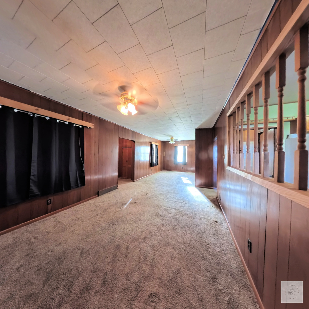 206 E 4th Street