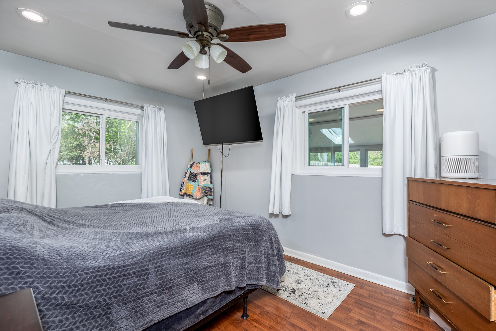 1519 E IL Route 18