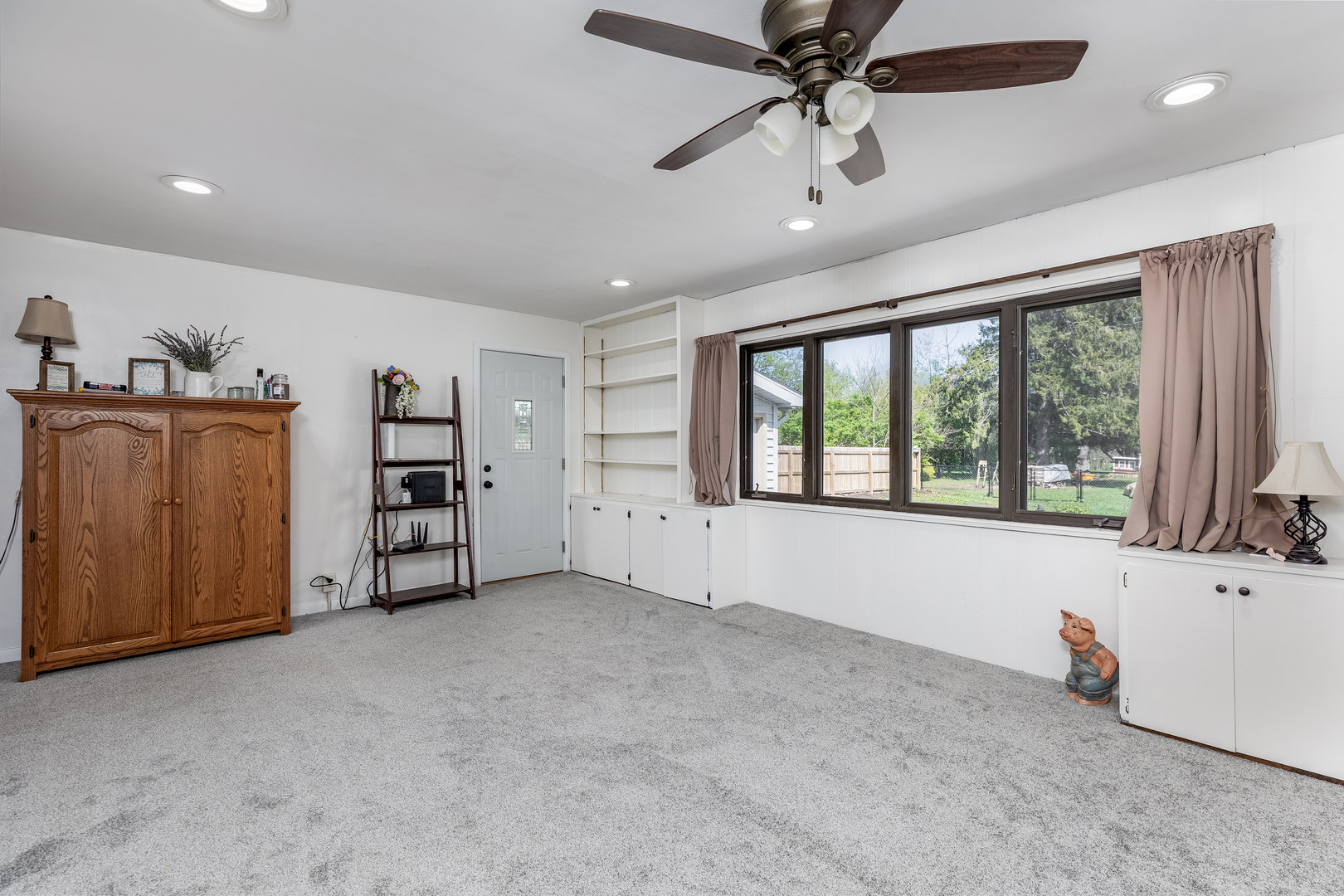 1519 E IL Route 18