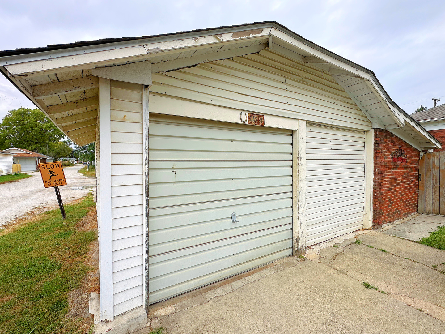 1121 E MAIN Street