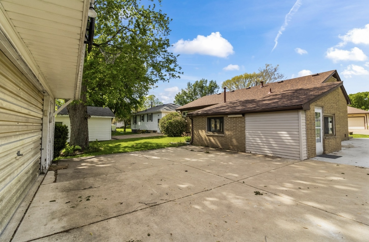 1507 Schultz Place