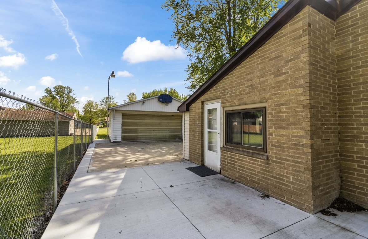 1507 Schultz Place