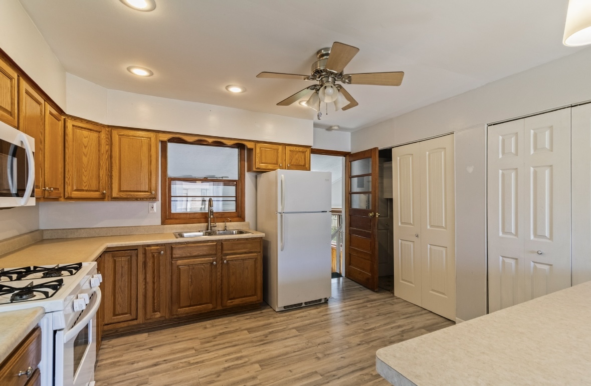 1507 Schultz Place