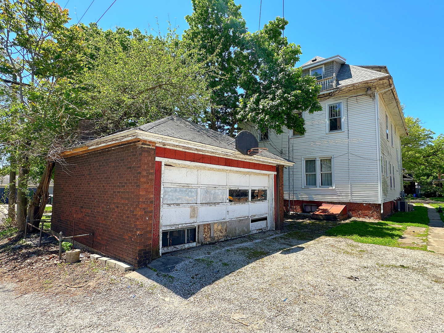 319 S Monroe Street