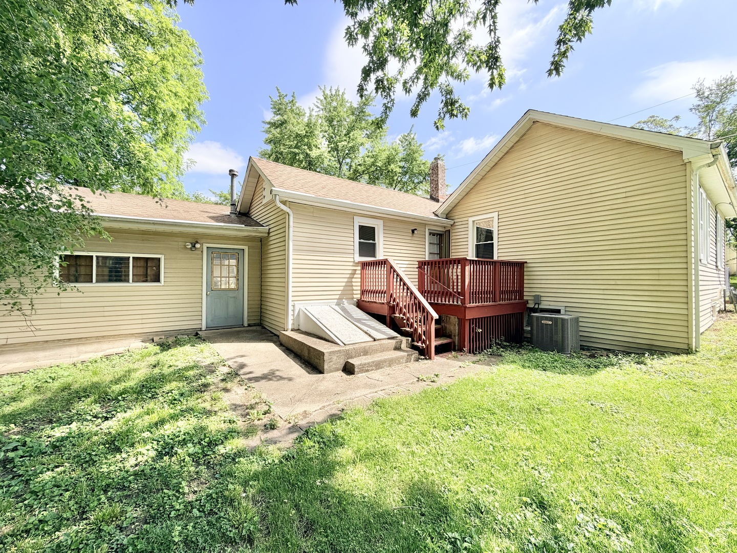 1304 N Everett Street