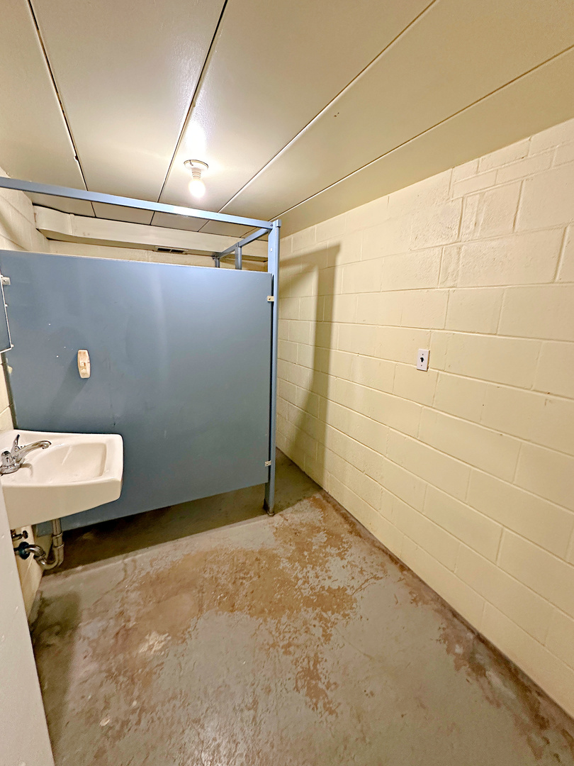 1412 N Bloomington Street Unit: 1406-1408-1410