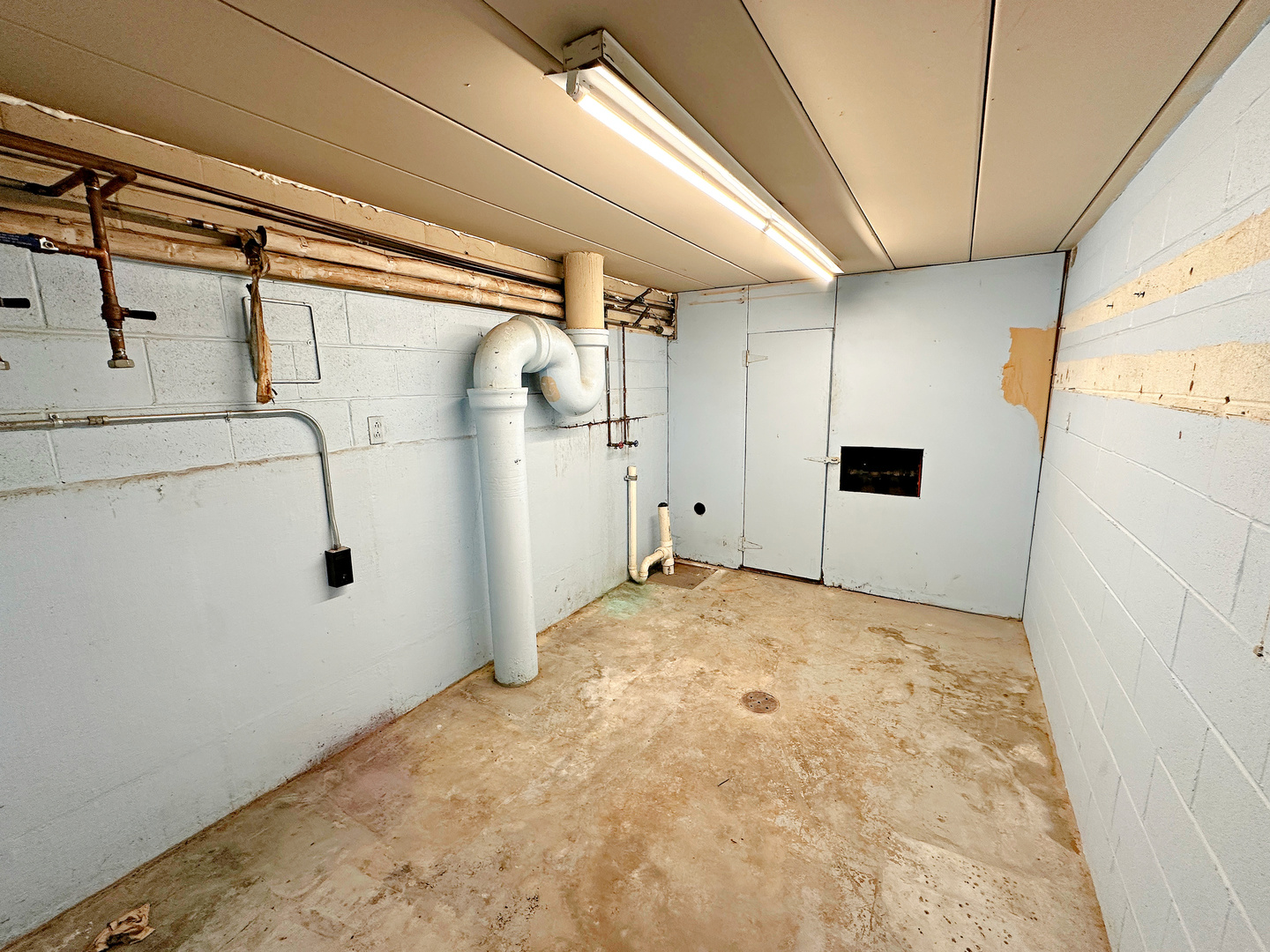 1412 N Bloomington Street Unit: 1406-1408-1410