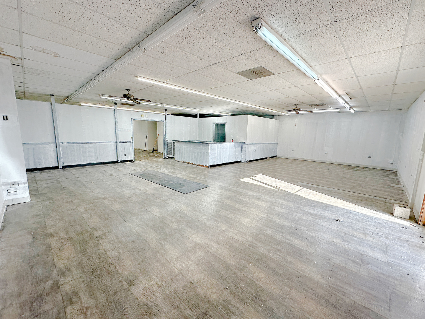 1412 N Bloomington Street Unit: 1406-1408-1410