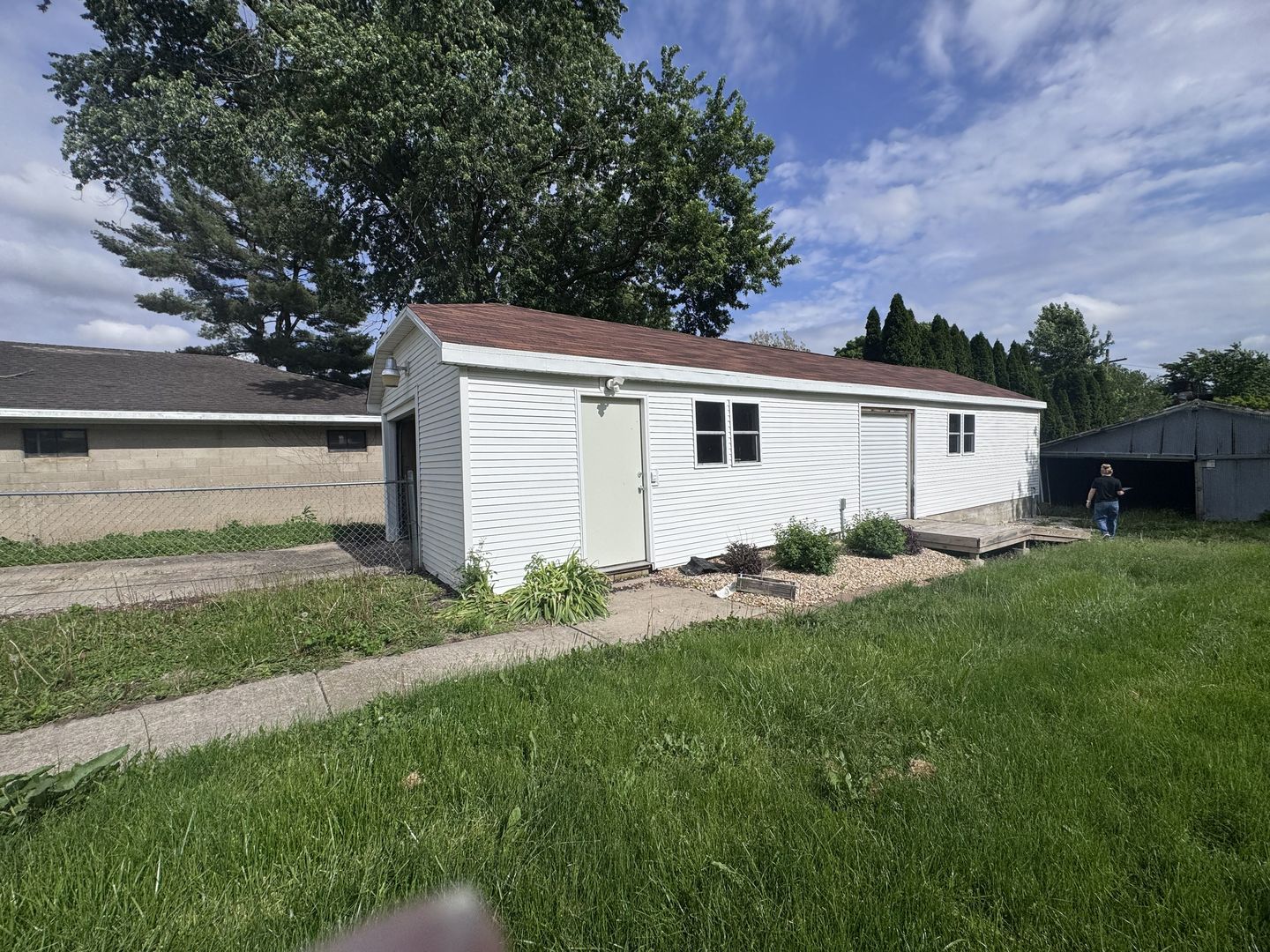 1411 E Broadway Street
