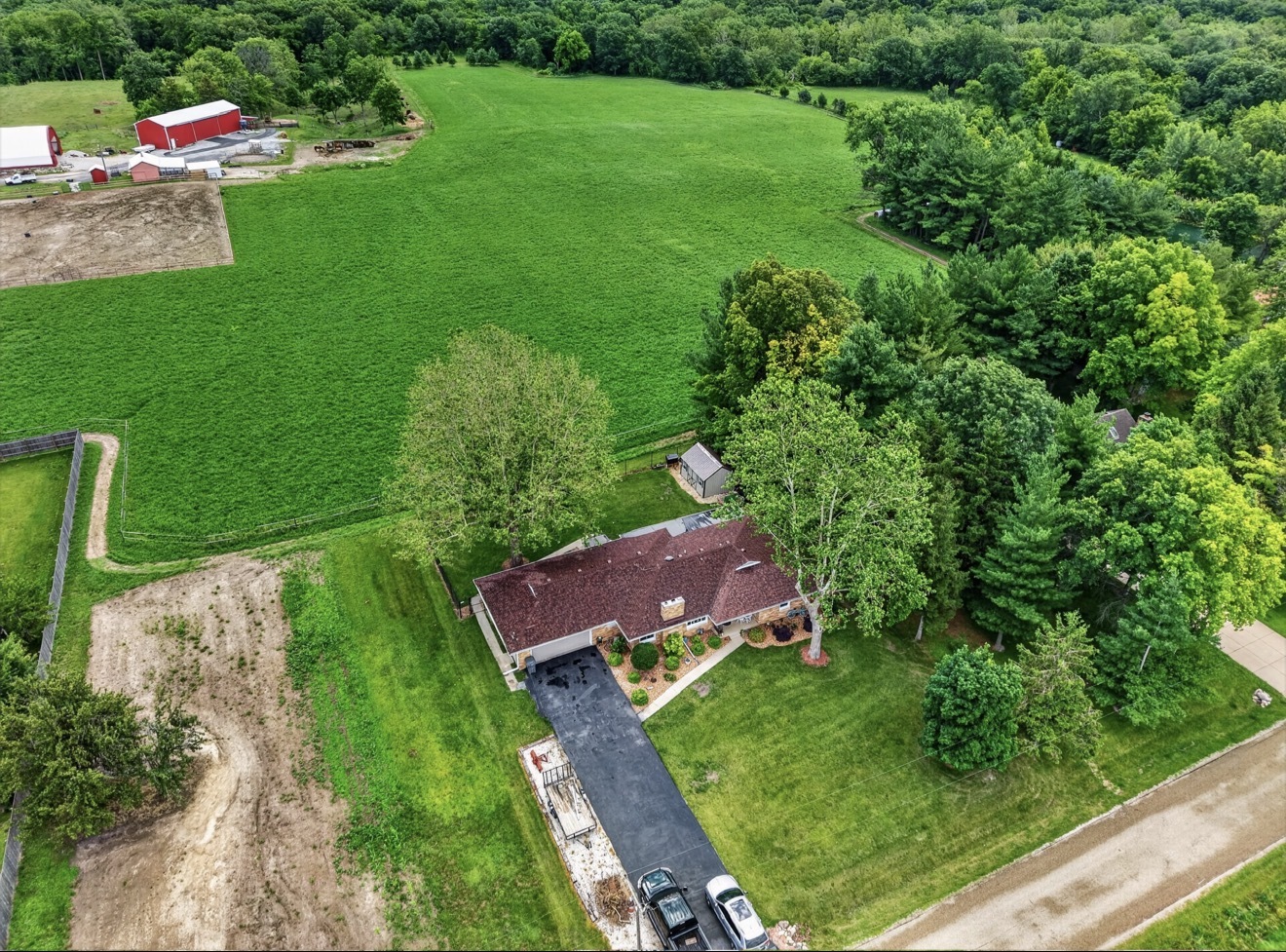 1564 E 16th Road
