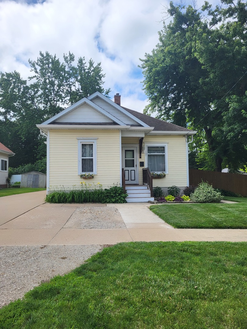 107 E 1st Street