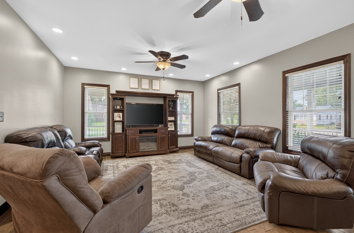 707 S Otter Creek Road