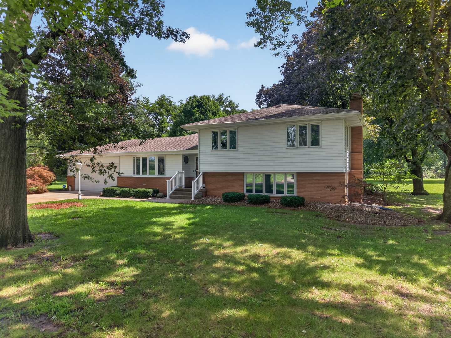 5 N Acres Drive