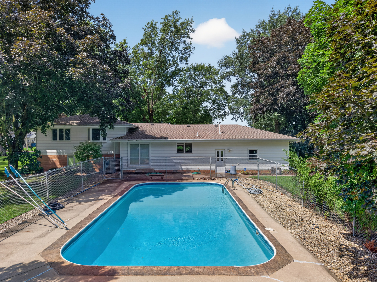 5 N Acres Drive