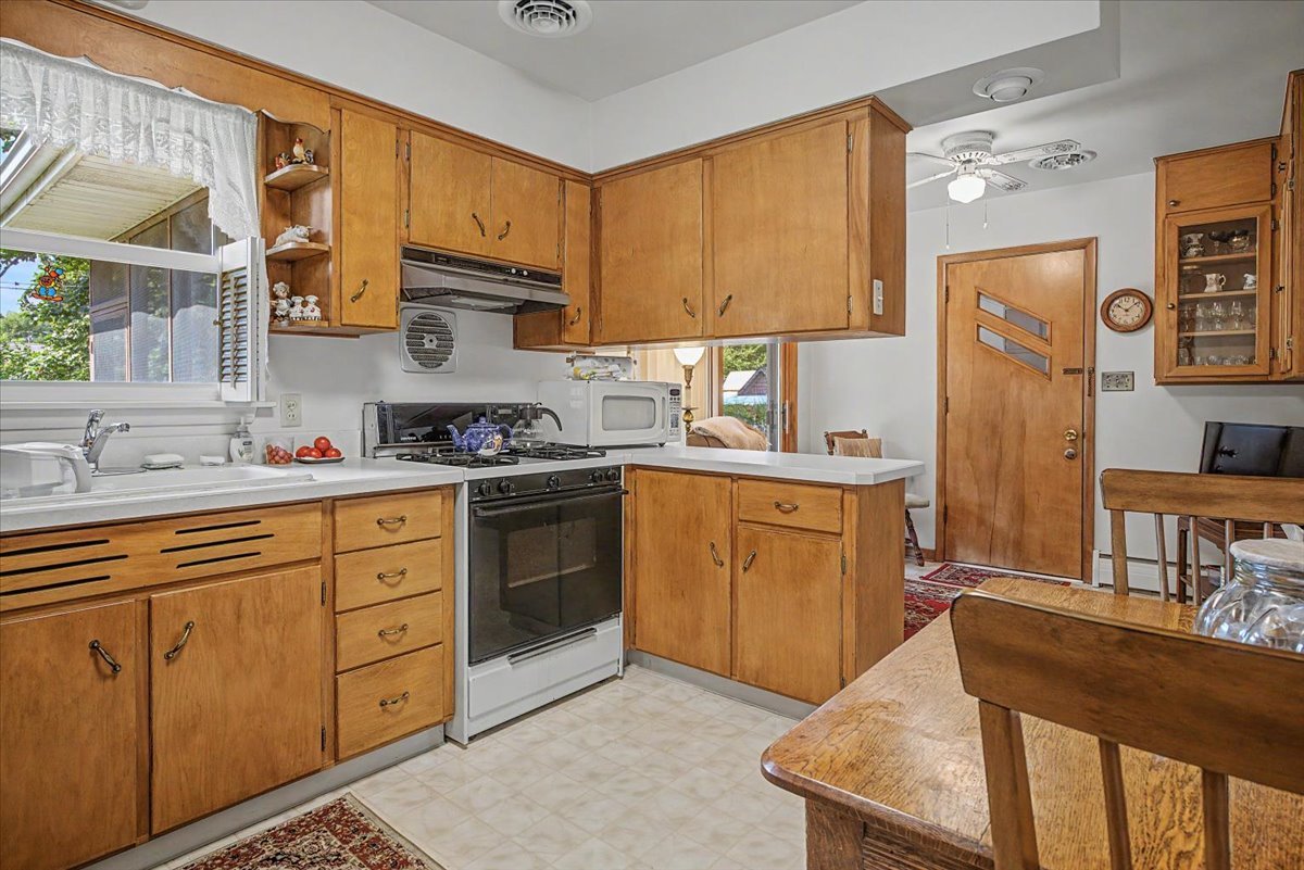 509 Pine Tree Road