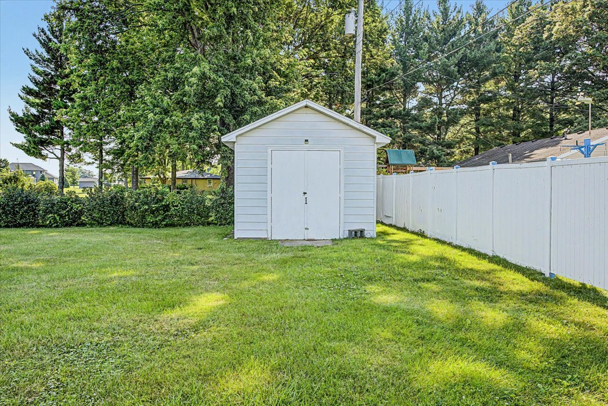 509 Pine Tree Road