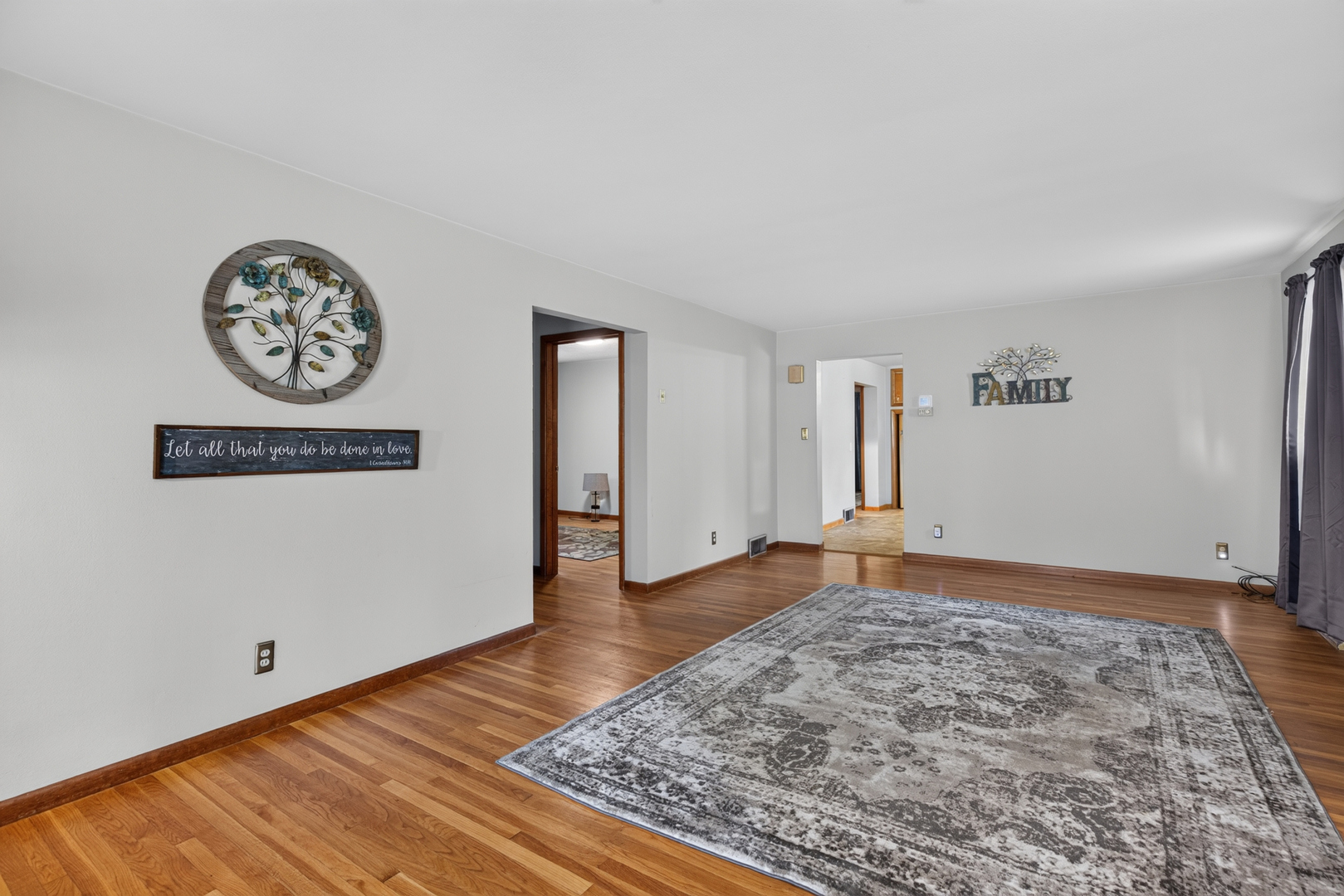 206 W LaRue Street