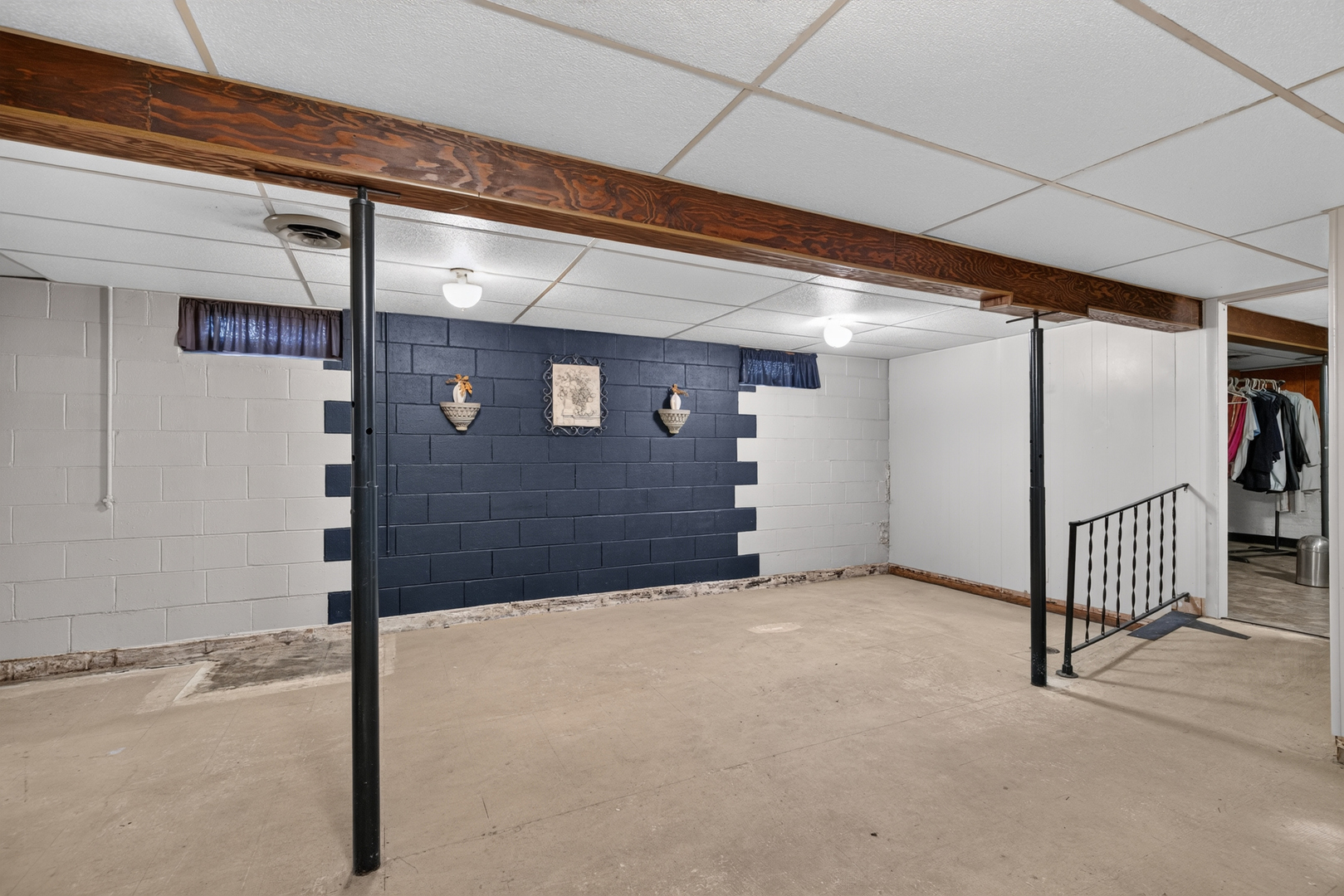 206 W LaRue Street