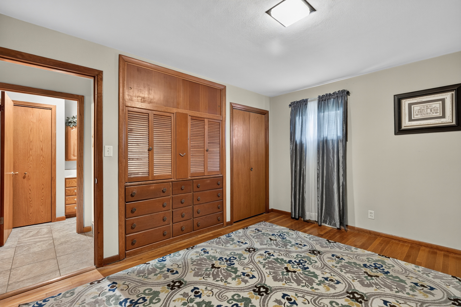 206 W LaRue Street