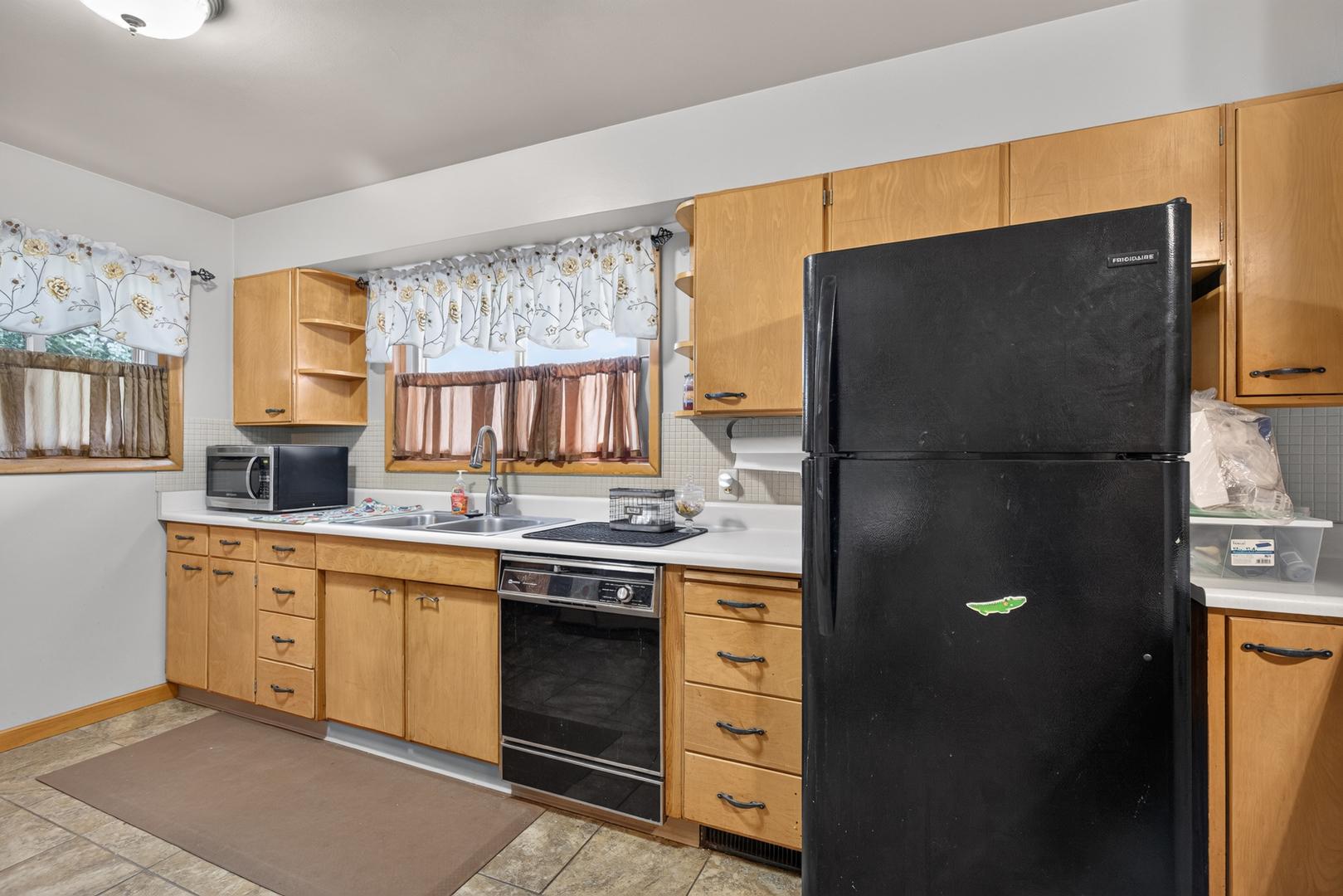 206 W LaRue Street