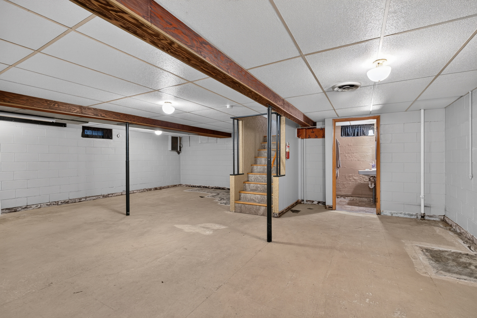 206 W LaRue Street