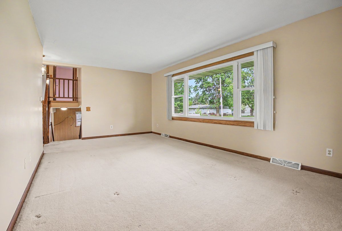 10 Imperial Drive