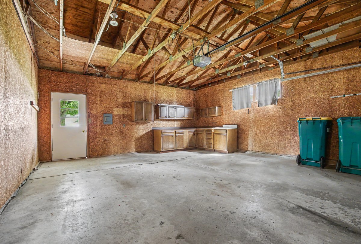 10 Imperial Drive