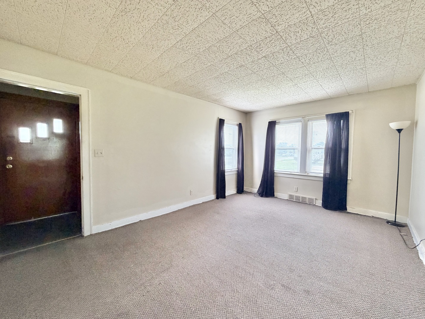 800 E 12th Street
