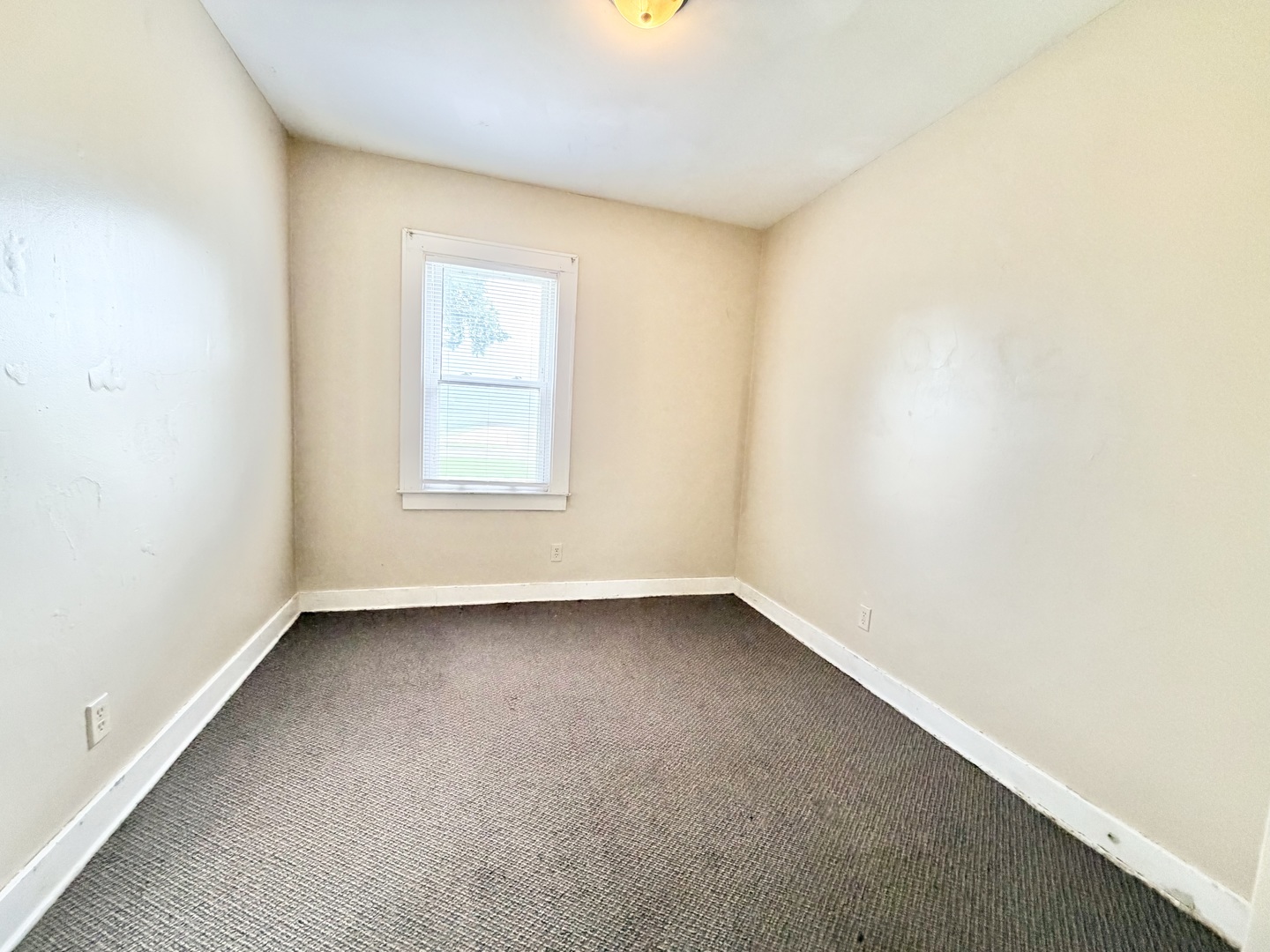 800 E 12th Street