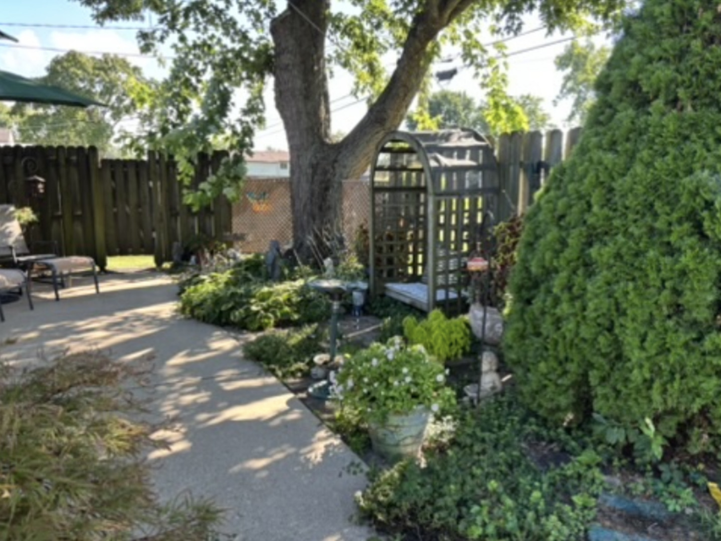 6 Helen Street