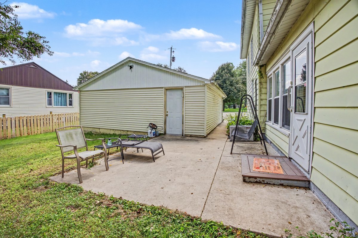106 E Front Street