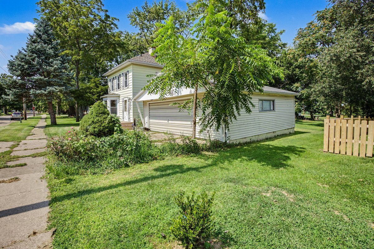 106 E Front Street
