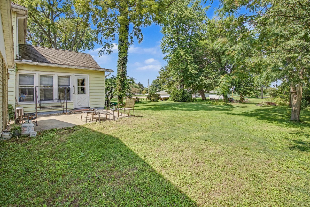 106 E Front Street