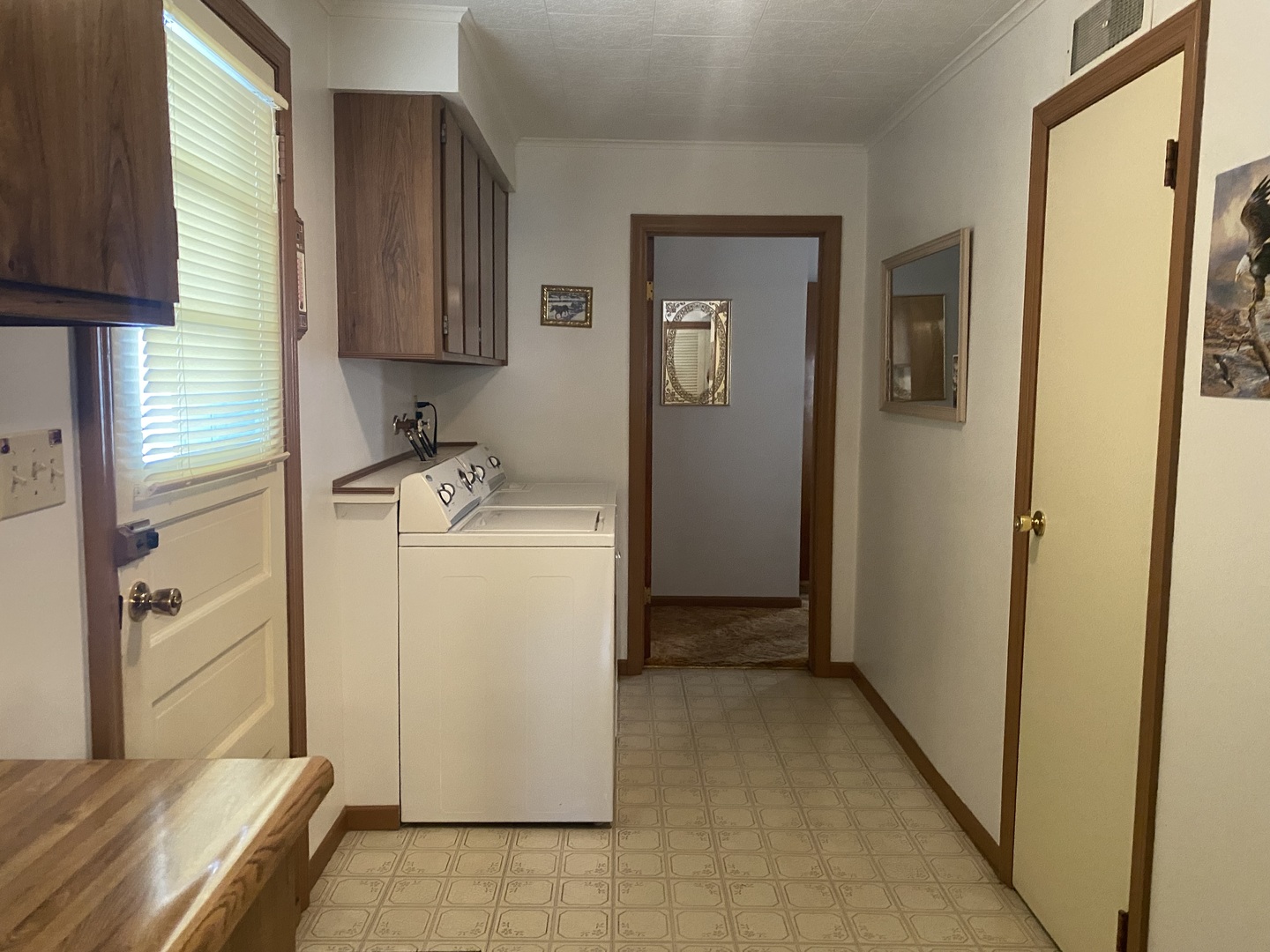 1415 Little Main Street