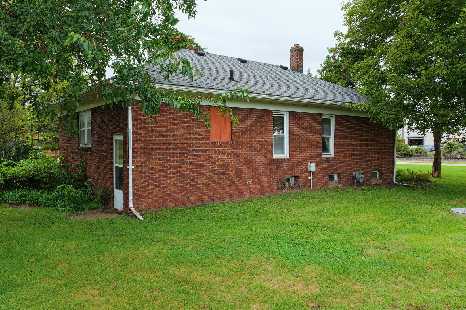 1003 E Livingston Road