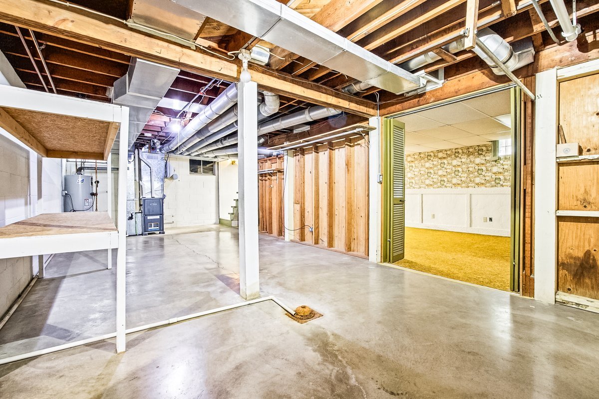 1106 Van Buren Street
