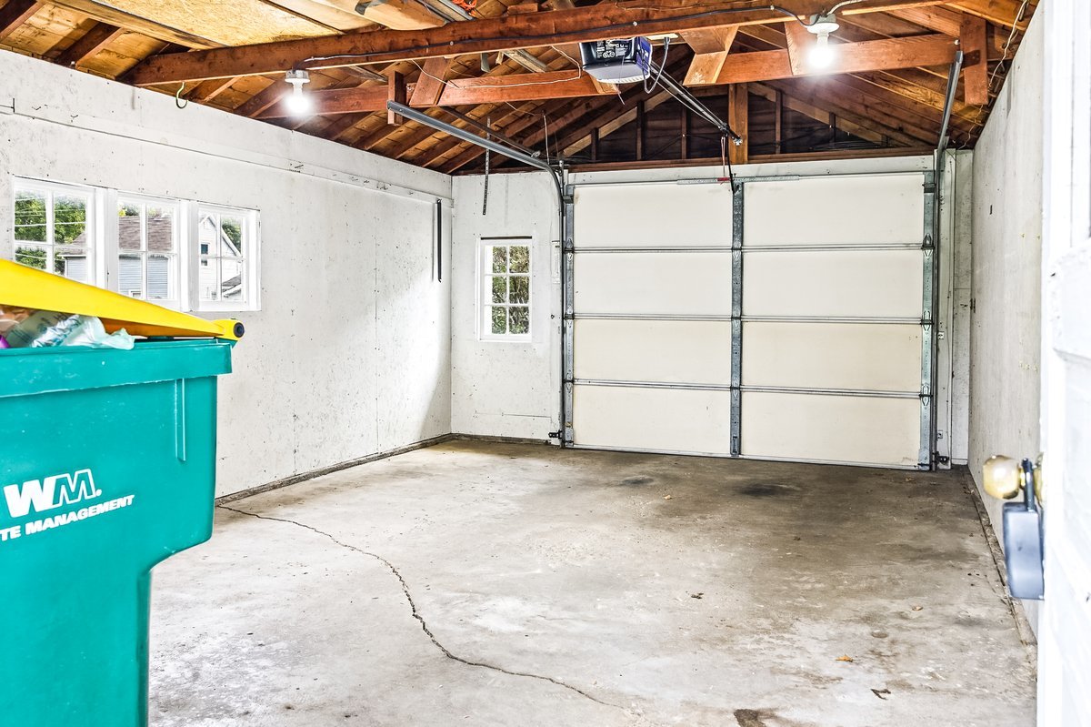 1106 Van Buren Street
