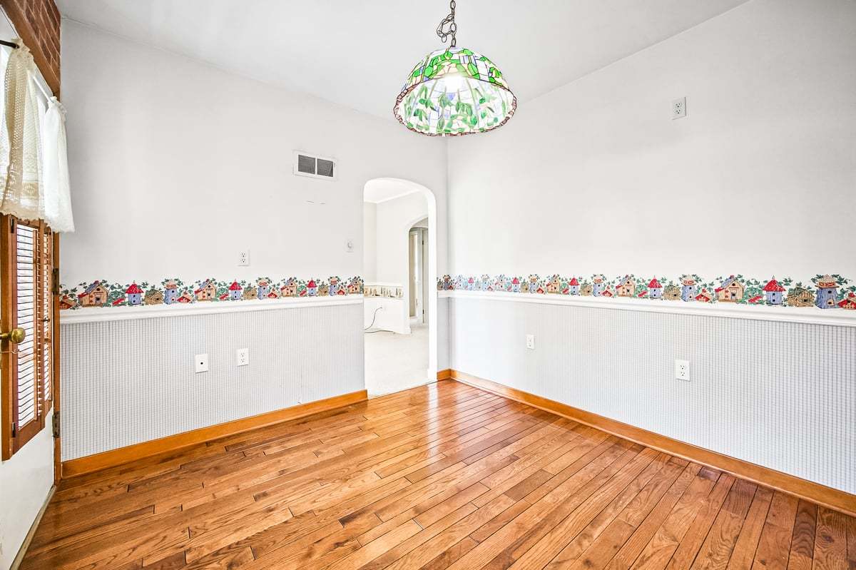 1106 Van Buren Street
