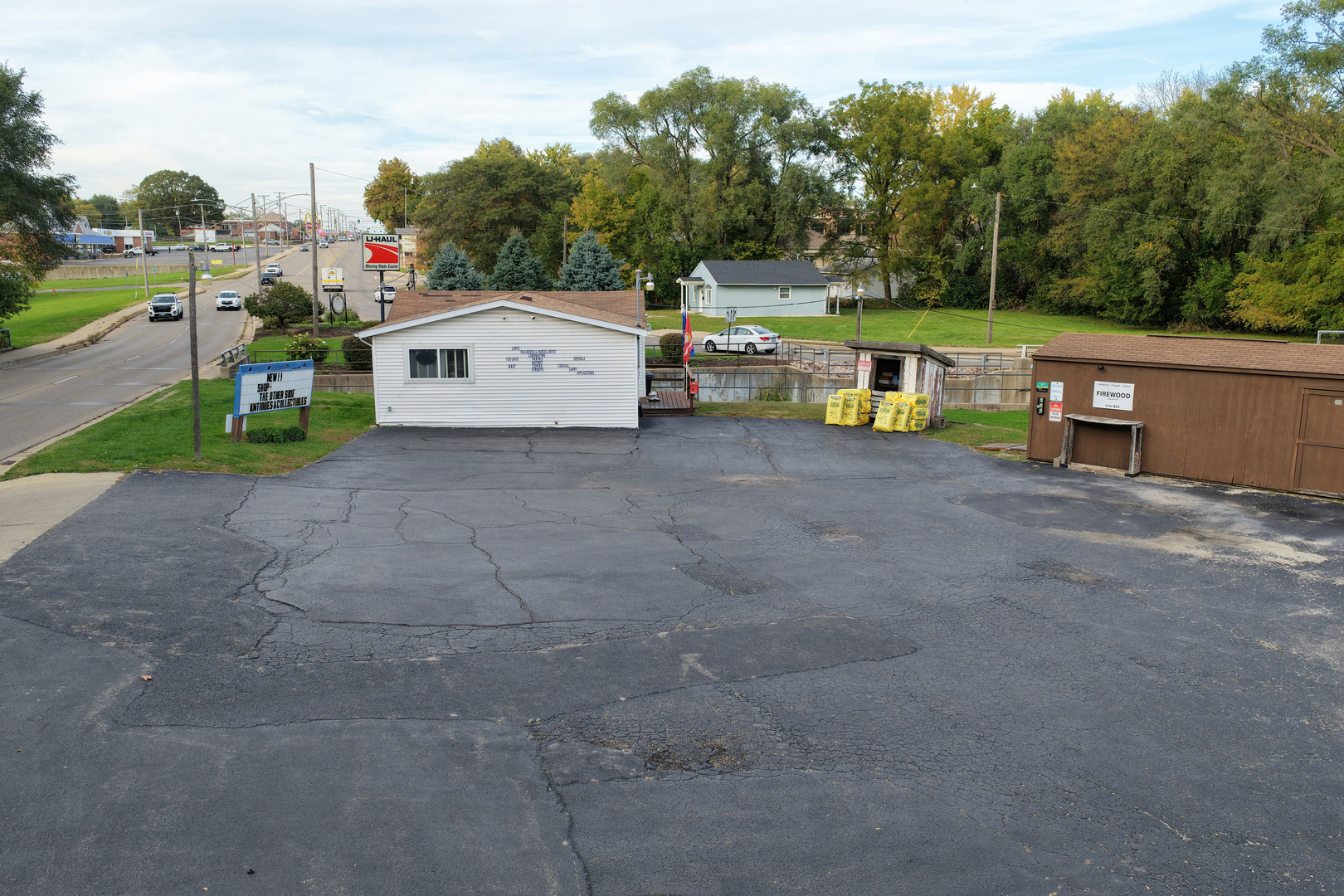1215 N Bloomington Street