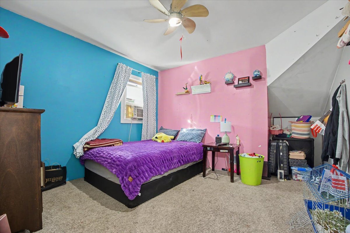305 W Stanton Street