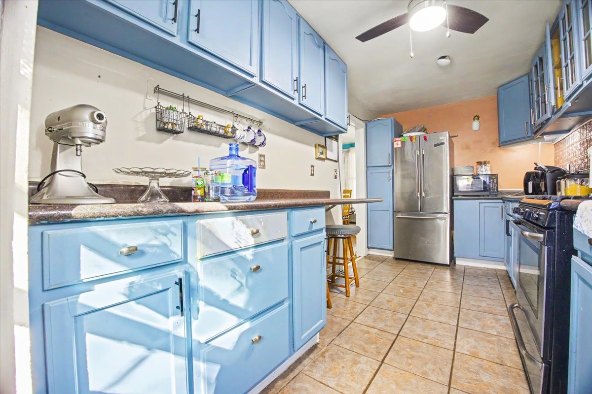 305 W Stanton Street