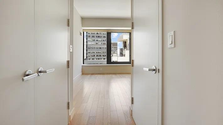 75 Wall Street 24-M