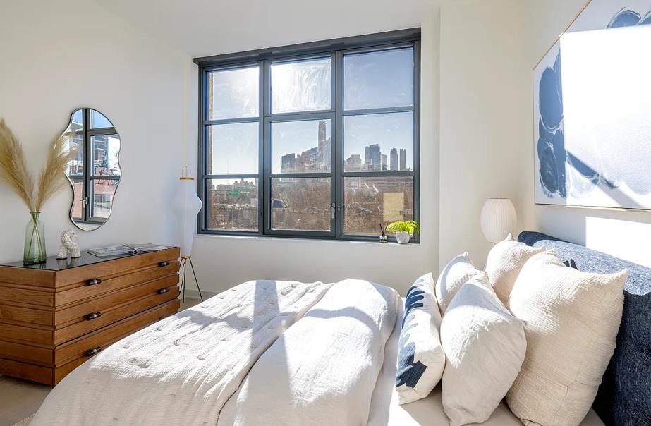 115 York Street 2J