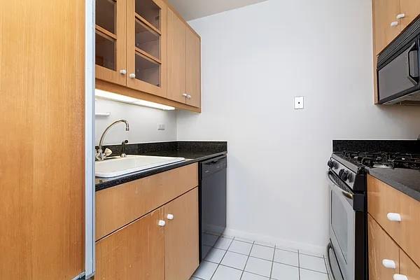 160 W 66th Street 39J