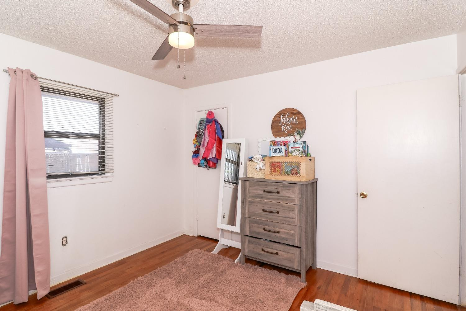 107 N 22nd Place