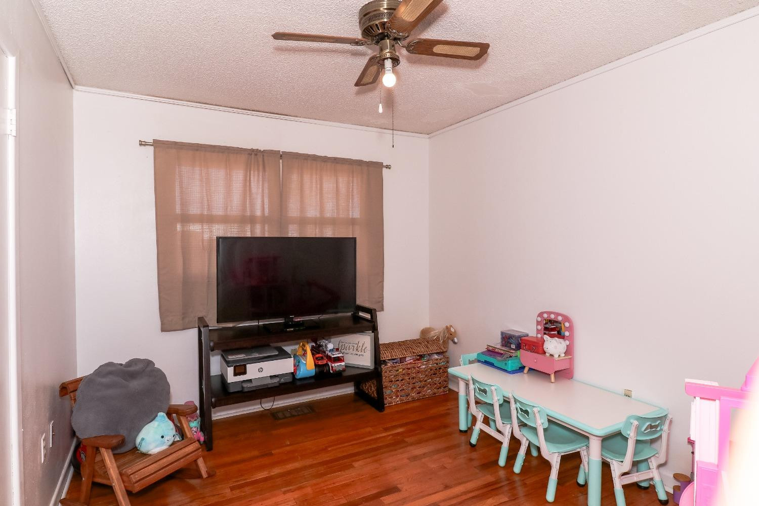 107 N 22nd Place