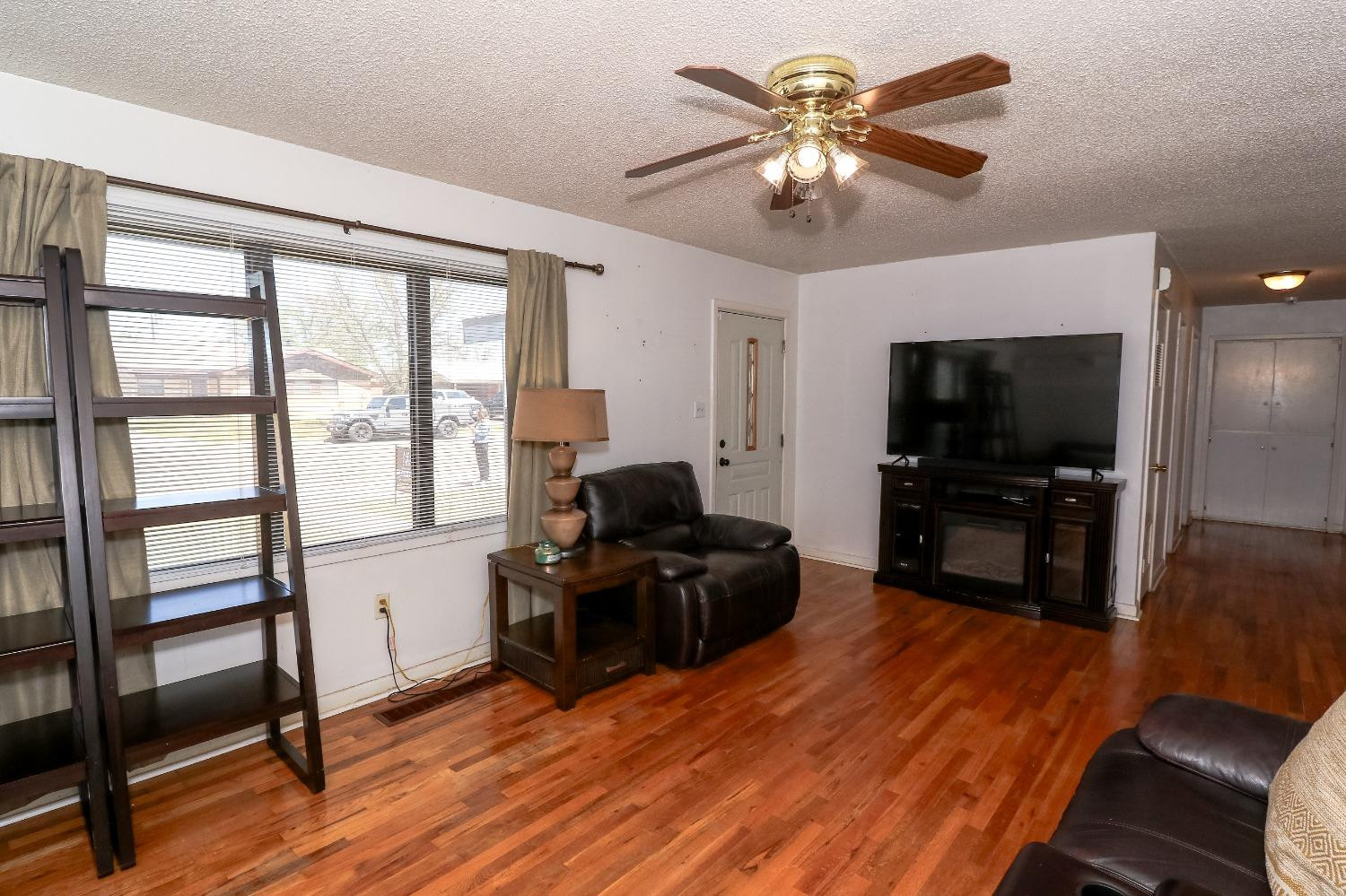 107 N 22nd Place